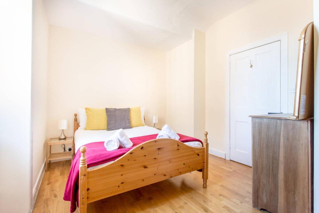 ALTIDO Retro Castle Retreat 2Bed  Appartamento Edimburgo Camera foto